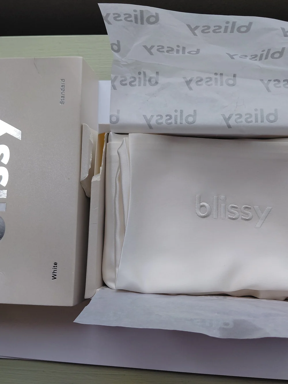 Blissy Silk Pillowcase Standard Size White 100% Mulberry Silk New In Box